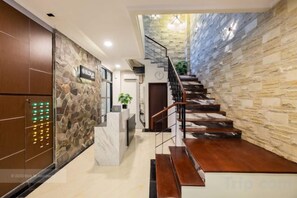Unclassified image, 4 of 6, button - Blok M Residence (South Jakarta)