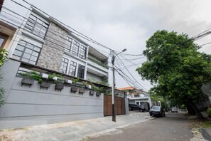 Unclassified image, 3 of 6, button - Blok M Residence (South Jakarta)