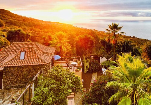 Dreamy Canarian Casita with Huge Terrace, Sauna and Spectacular Views