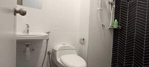 Deluxe appartement, uitzicht op de stad | Badkamer