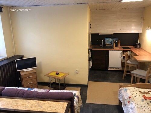 Radlerzimmer mit separatem Bad außerhalb des Zimmers.
Sehr gemütlich.