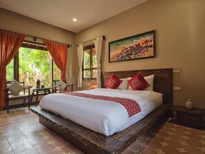 3 bedrooms, in-room safe, blackout drapes, iron/ironing board - Fish-Lantern House An Bang beach (Da Nang)