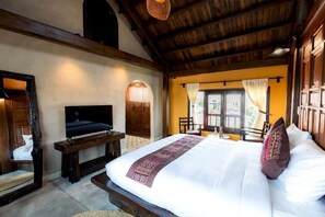 3 bedrooms, in-room safe, blackout drapes, iron/ironing board - Fish-Lantern House An Bang beach (Da Nang)