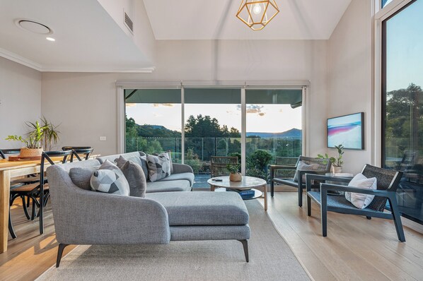 Smart TV, fireplace, offices