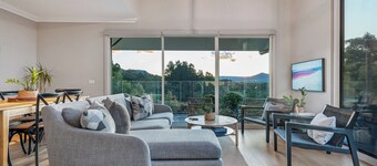 Ralphie’s Villa - 2 bed 2 bath with Valley Views