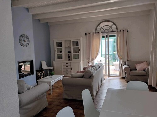 Magnifique Maison 8 personnes à Rully. Piscine privée. Terrain de boule.