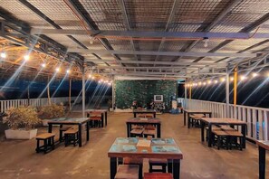 Unclassified image, 4 of 14, button - Jeanines Travellers Inn by RedDoorz (Morong)