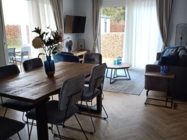 Dining - Nice Chalet With Dishwasher, Maastricht at 9 km (Berg en Terblijt)
