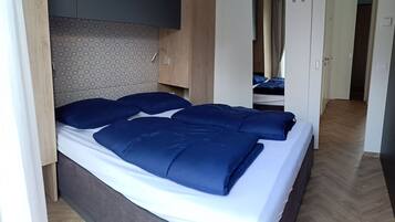 Chalet | 3 bilik tidur, dilengkapkan perabot secara berasingan, cadar katil