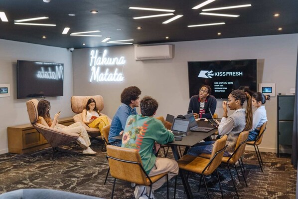 Lobby sitting area - Chapter Westminster (London)