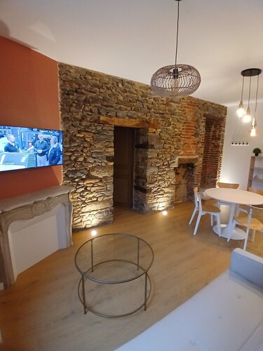  A 2 pas du centre appartement chaleureux   lumineux 