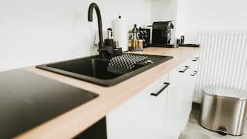 Kühlschrank, Ofen, Herdplatte, Geschirrspüler