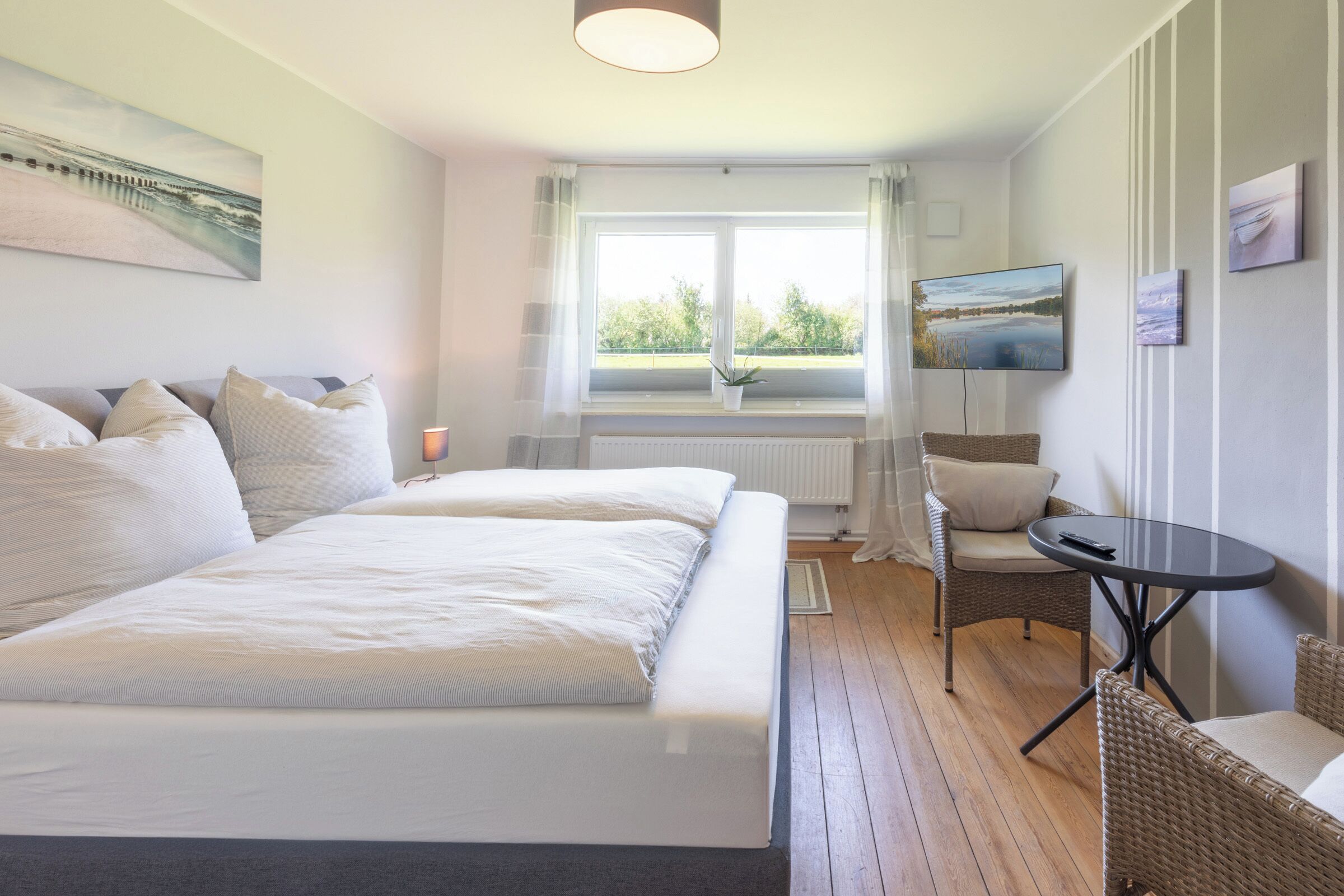 3 bedrooms, iron/ironing board, travel crib, free WiFi