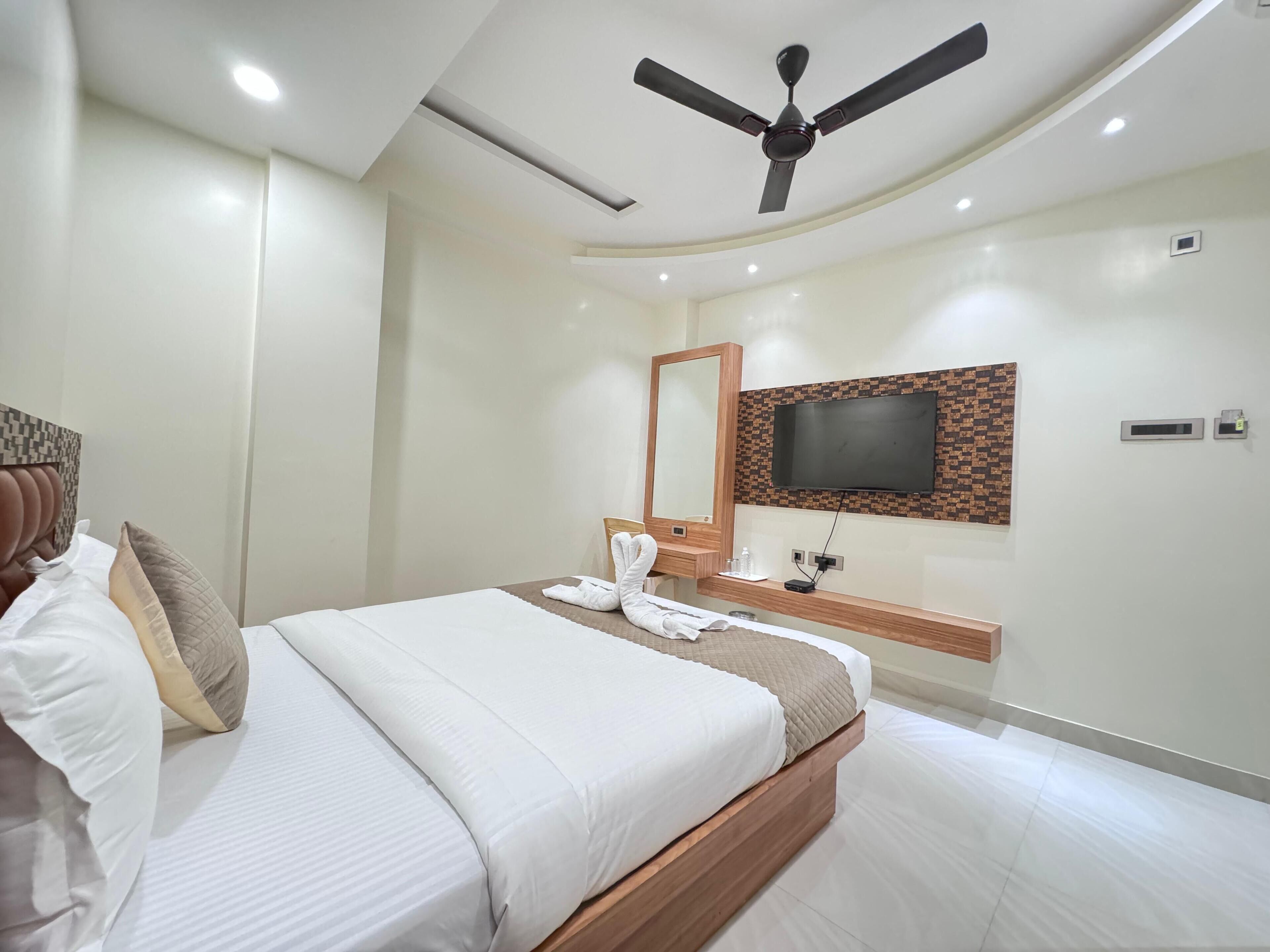 Executive Room | Egyptian cotton sheets, premium bedding, down duvets, pillow-top beds