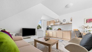TV - Luna - 2-r- Fewo für 3 Personen mit Balkon im 1. OG (Büsum)