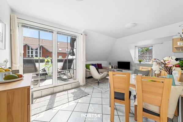 TV - Luna - 2-r- Fewo für 3 Personen mit Balkon im 1. OG (Büsum)