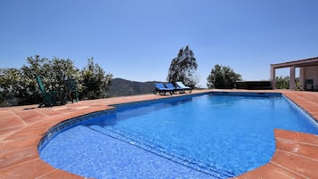 Vila | Kolam renang | Kolam renang indoor dan kolam renang outdoor