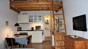 Appartement, en bord de lac | 1 chambre, rideaux occultants, fer et planche à repasser, Wi-Fi gratuit