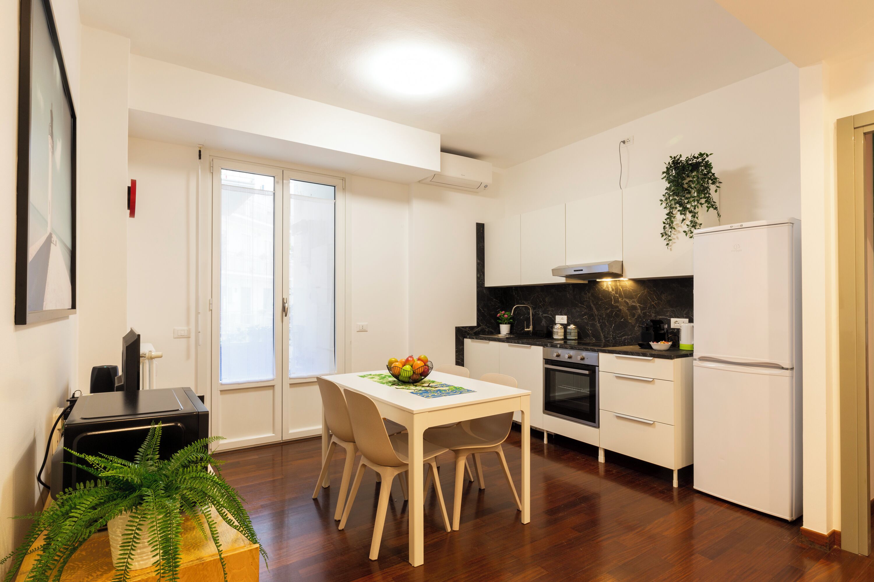 Comfort Apartment | Private kitchen | Fridge, microwave, oven, stovetop