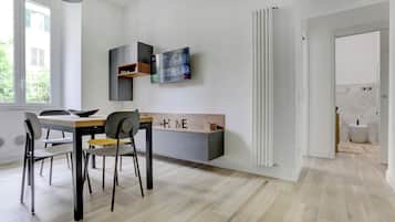 Appartamento Comfort, 1 camera da letto, angolo cottura | Area soggiorno | Smart TV 40 pollici con canali via cavo