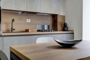 Comfort Apartment, 1 Bedroom, Kitchenette | Living area | 40-inch Smart TV with cable channels - SAN GIOVANNI COZY APT - HOME AND MORE (Rome)