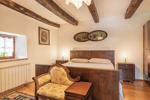 Casa familiar, varias habitaciones (Rustic House Luin) | 4 habitaciones y espacio para trabajar con laptop 