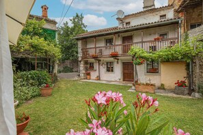 Familienhaus, Mehrere Schlafzimmer (Rustic House Luin) | Außenbereich