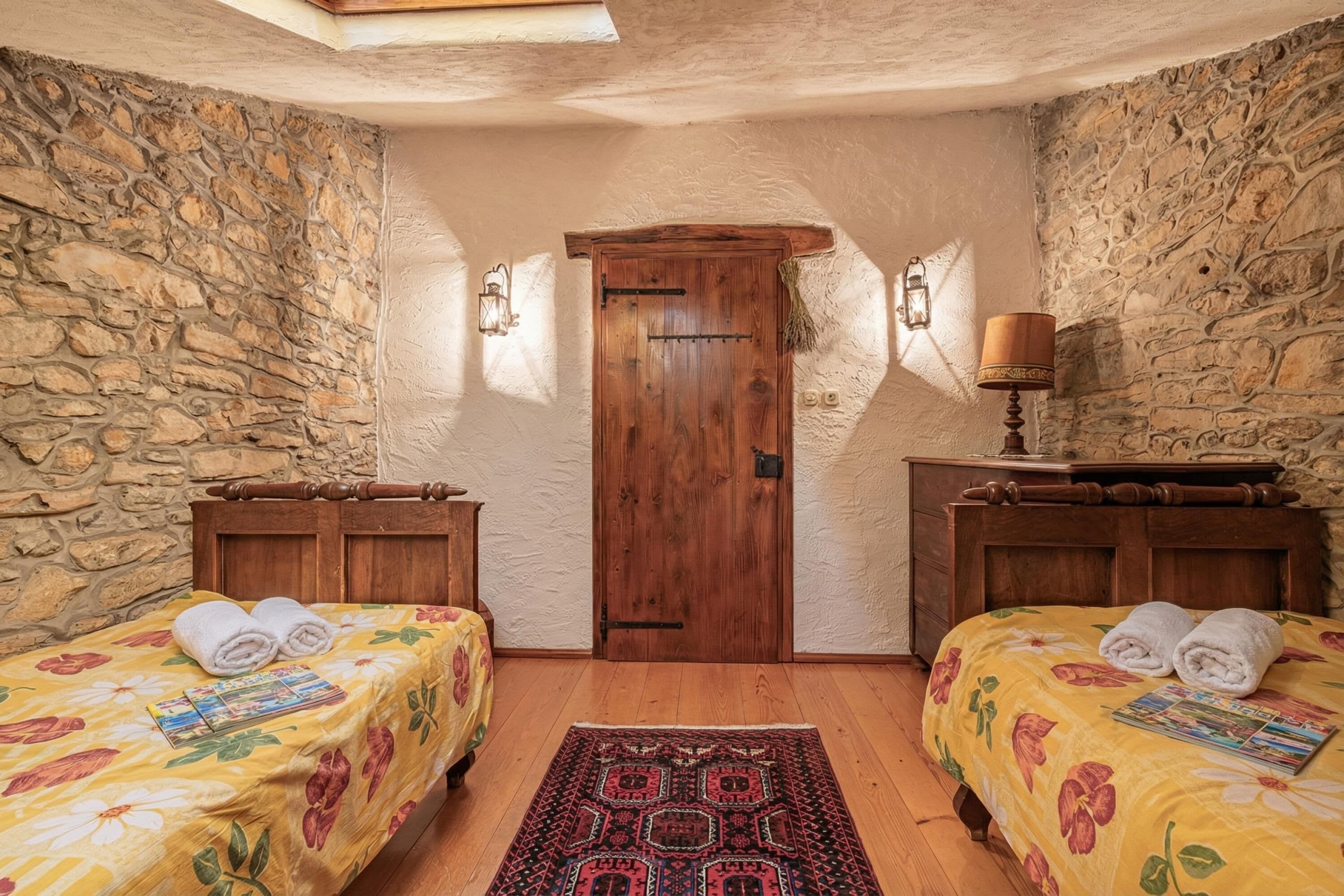 Family House, Multiple Bedrooms (Rustic House Luin)