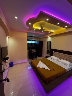 Deluxe AC room | Free WiFi - Galaxy Executive (Pune)