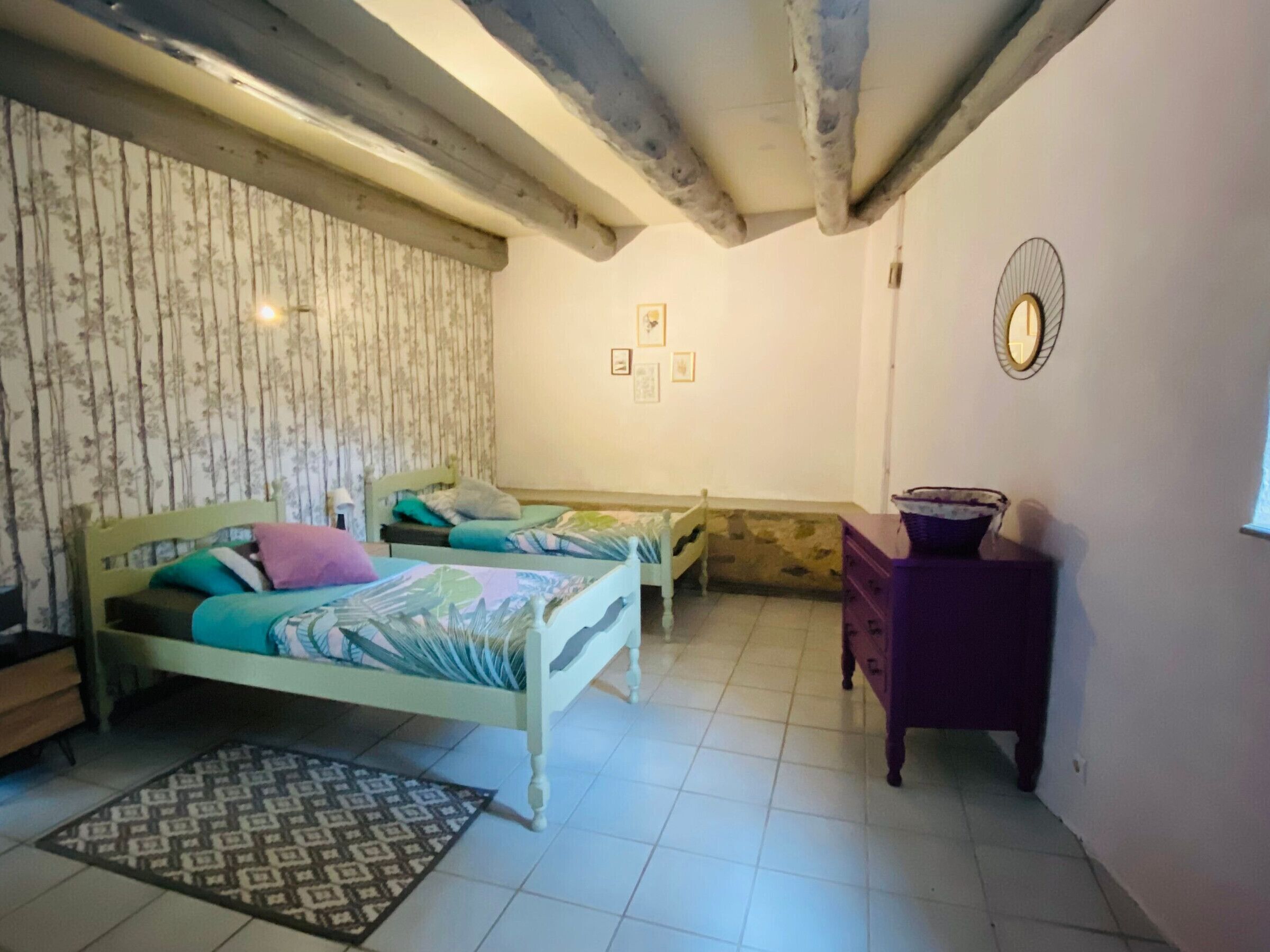 3 dormitoris, un bressol de viatge i wifi gratuïta 