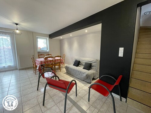 Farmhouse Stay Near Puy du Fou: Relaxing Rural Retreat with Terrace and Modern Amenities