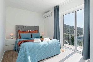 4 chambres, fer et planche à repasser, Wi-Fi, draps fournis