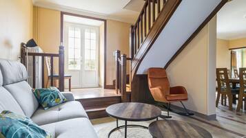 Télévision, cheminée