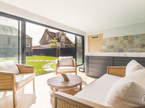 Elegantes Haus mit Sauna und Spa, nahe Bahnhof und Geschäfte