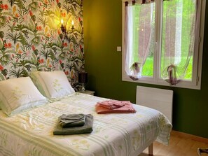 3 bedrooms, free WiFi - Charming Family-Friendly Cottage, Pet Welcome, Garden, Near Blois & Loire Castles (Valencisse-Chambon-sur-Cisse)