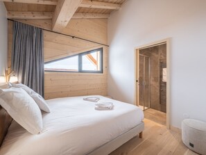 4 bedrooms, free WiFi, bed sheets