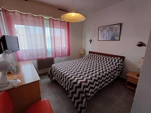 1 bedroom