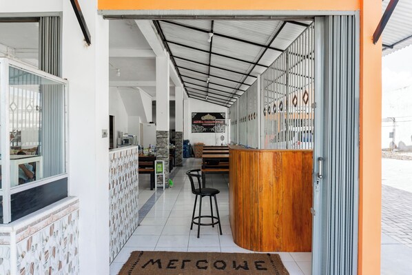 Reception - Hotel O Homestay Jaya Putri 1 Syariah (Bandar Lampung)