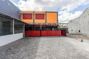 Exterior - Hotel O Homestay Jaya Putri 1 Syariah (Bandar Lampung)