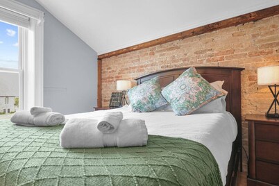 Mins to Beach | Downtown 5BR w/ Pool, Patio & BBQ