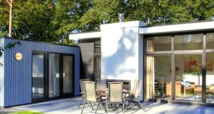 Veluwemeer Chalet Park Retreat