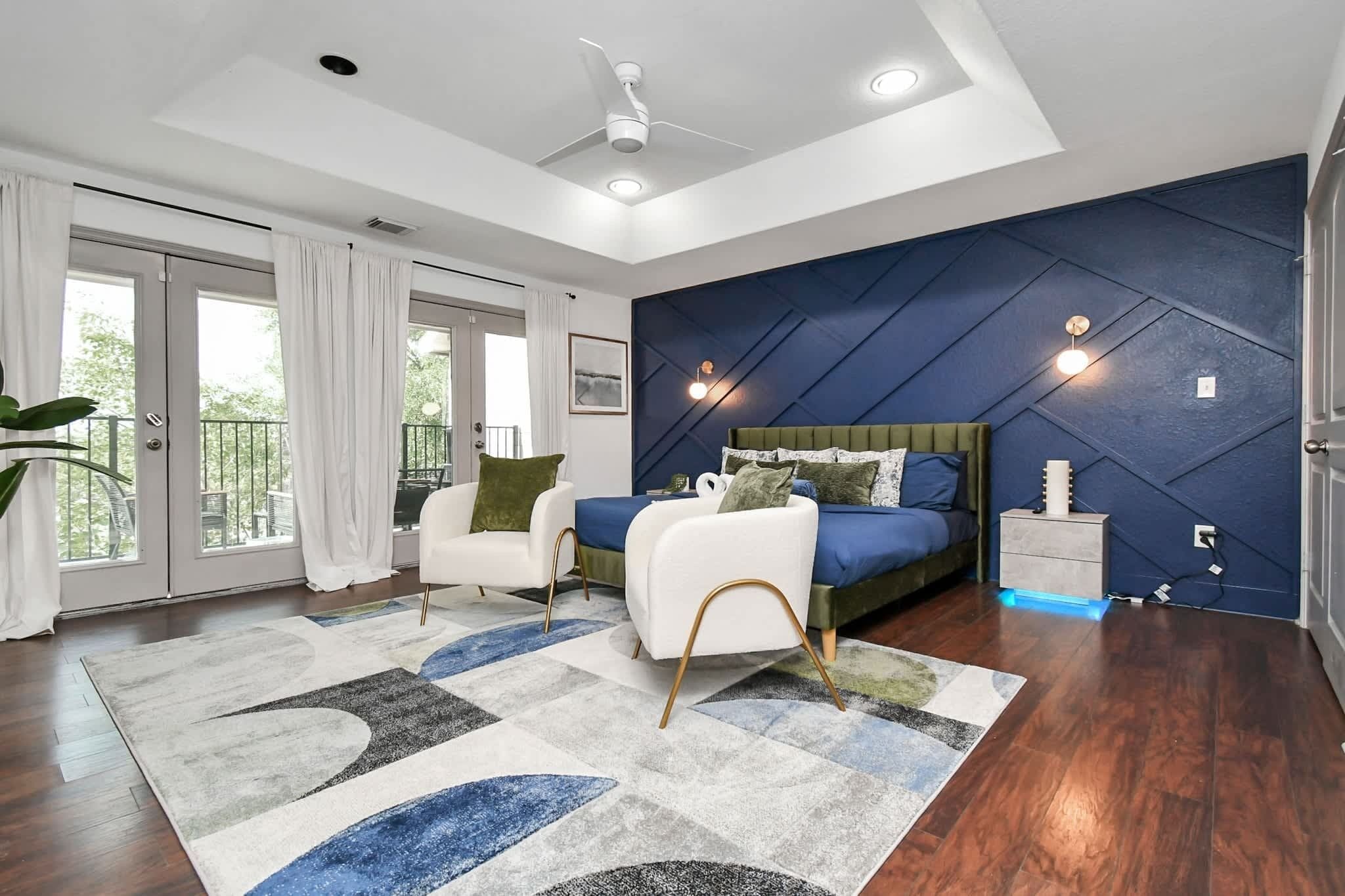 3 habitaciones, escritorio, tabla de planchar con plancha y wifi 