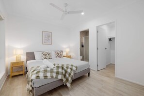 4 chambres, fer et planche Ă repasser, Wi-Fi, draps fournis