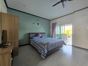 Bed sheets - MB House Resort (Rayong)