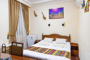 Deluxe Double Room, Courtyard View - Shakh Sultan Hotel (Tashkent)