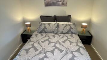 2 bedrooms, desk, soundproofing, iron/ironing board