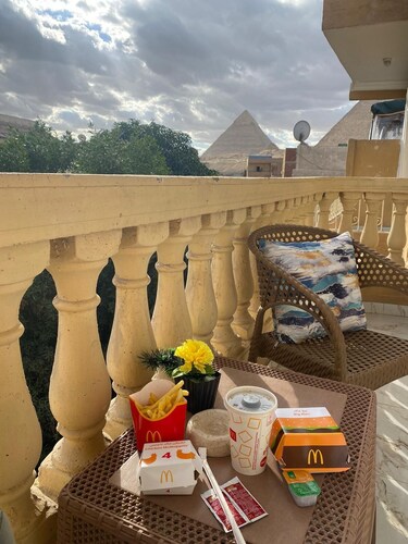 Queen of Pyramids Hotel