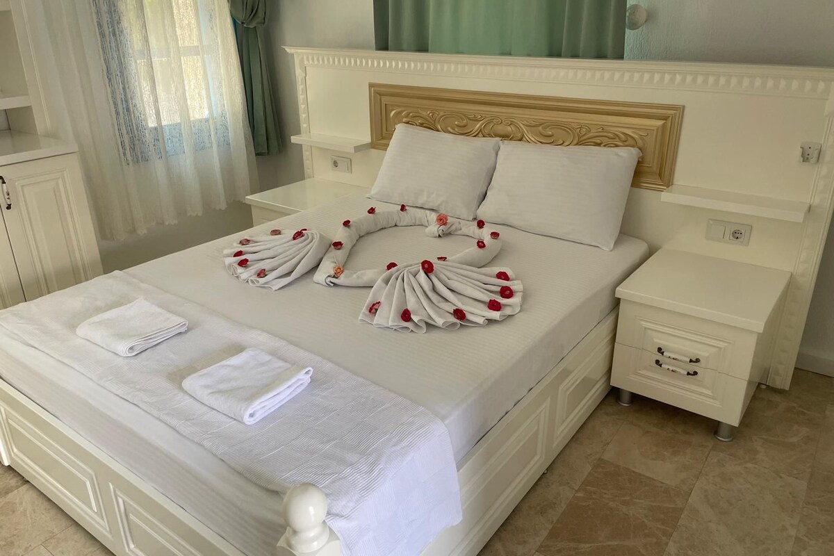 Business Double Room | WiFi (free)