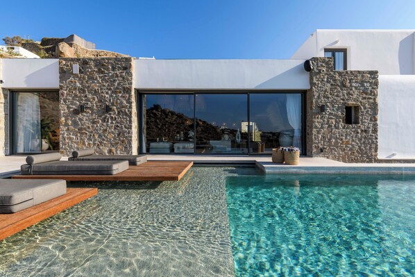 Front of property - Serenity Haven (Mykonos)