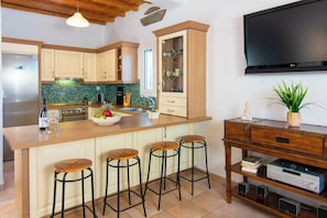 Vila | Cozinha privada | Geladeira grande, micro-ondas, fogão, cooktop